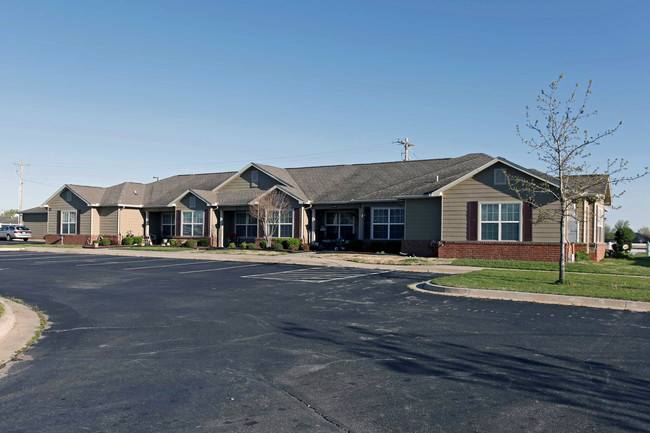 Autumn Ridge Apartment Homes in Yukon, OK - Building Photo - Building Photo