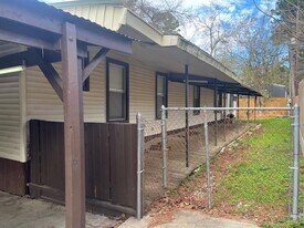 13122 S Lee Shore Dr in Willis, TX - Building Photo