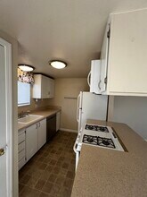 888 Rutledge Dr in Lodi, CA - Foto de edificio - Building Photo