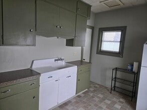 135 W Michigan Ave in Saline, MI - Building Photo - Building Photo