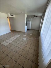 412 W Monroe Ave in Las Vegas, NV - Building Photo - Building Photo