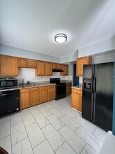 1212 Valley St in Baltimore, MD - Foto de edificio - Building Photo