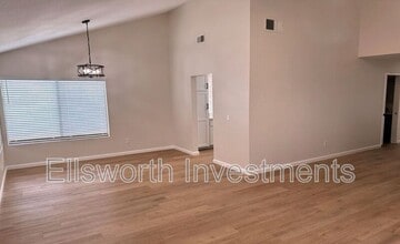 10986 Elderwood Rd in San Diego, CA - Building Photo - Building Photo