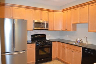 51 Autumn Ridge Rd in Morris Plains, NJ - Building Photo - Building Photo