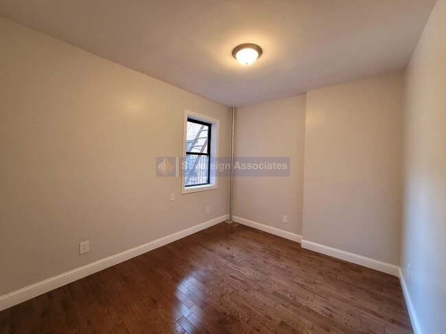 141 Nagle Ave in New York, NY - Building Photo - Building Photo