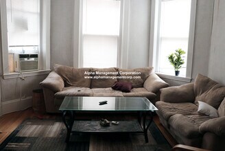 73 Longwood Ave in Brookline, MA - Foto de edificio - Building Photo