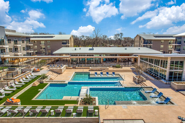 Trailhead in Austin, TX - Foto de edificio - Building Photo