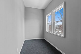 7028 S Peoria St, Unit 2 in Chicago, IL - Building Photo - Building Photo