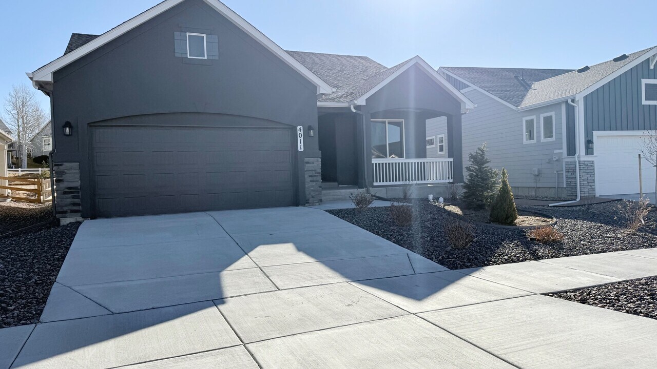 4011 Ivy Hill Dr in Colorado Springs, CO - Building Photo