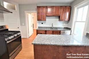 82 Montebello Rd, Unit 2 in Boston, MA - Building Photo