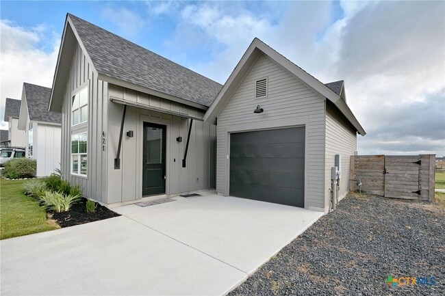 421 Constance Dr in New Braunfels, TX - Building Photo - Building Photo