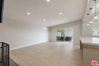 10650 Putney Rd in Los Angeles, CA - Building Photo - Building Photo