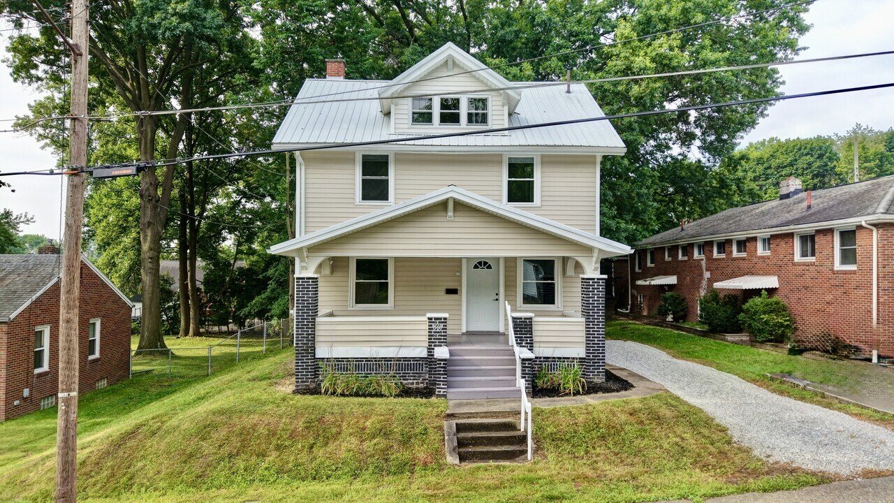 1508 18th St NE in Canton, OH - Building Photo