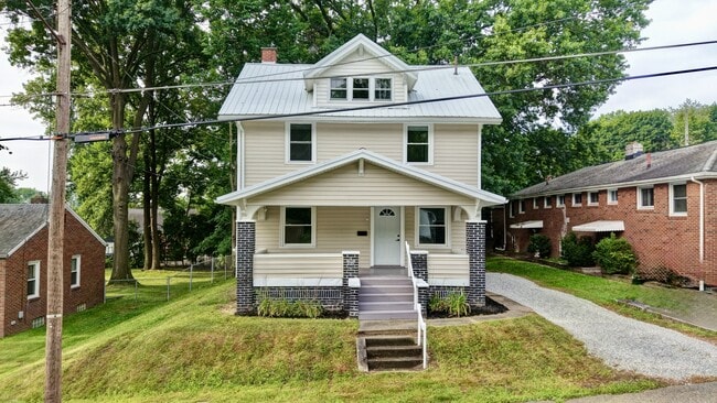 property at 1508 18th St NE