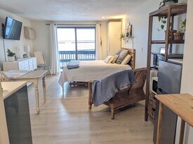 415 Ocean Blvd in Hampton, NH - Building Photo