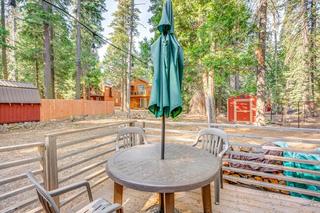 7234 7th Ave, Unit ID1386012P in Tahoma, CA - Foto de edificio - Building Photo