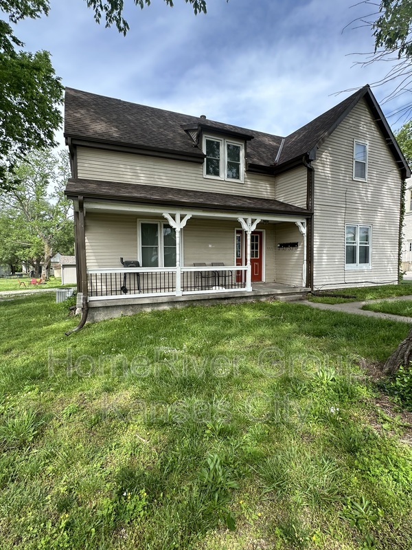 202 S Camden St in Richmond, MO - Building Photo - Building Photo