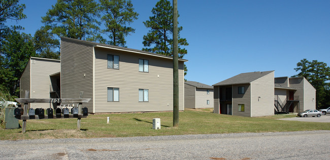 1122-1128 Southwood Dr in Fayetteville, NC - Foto de edificio - Building Photo