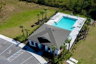 3057 Temples Xing Blvd in Davenport, FL - Building Photo - Building Photo