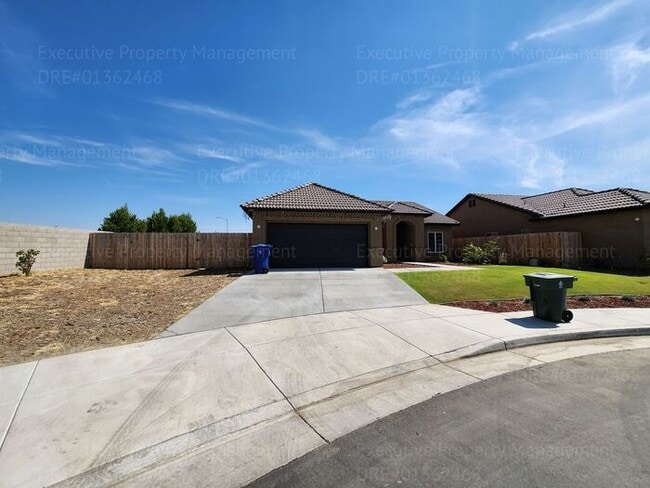 6501 Sunchase Dr in Bakersfield, CA - Building Photo - Building Photo