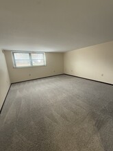 Shoreline Apartments in Erie, PA - Foto de edificio - Building Photo