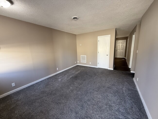 453 Jackson St, Unit 453B Jackson St