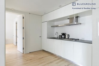 70 W 45th St in New York, NY - Foto de edificio - Building Photo