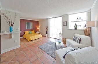 1250 Alton Rd-Unit -4C in Miami Beach, FL - Building Photo - Building Photo