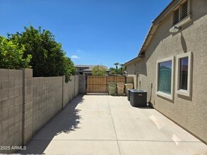 8414 W Northview Ave in Glendale, AZ - Building Photo - Building Photo