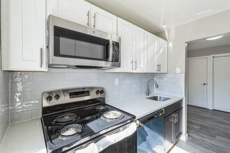 Parkside Apartments in Perth Amboy, NJ - Foto de edificio - Building Photo