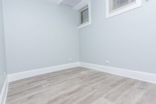 7754 S Muskegon Ave, Unit 1 in Chicago, IL - Building Photo