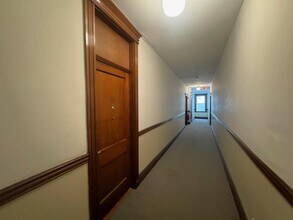 70 Kirkland St, Unit 24 in Cambridge, MA - Foto de edificio - Building Photo