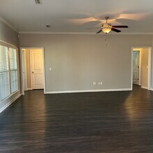 305 Courtland Dr in Dothan, AL - Foto de edificio - Building Photo