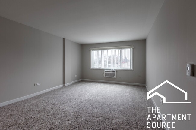 7308 W North Ave, Unit 2E in Elmwood Park, IL - Building Photo - Building Photo