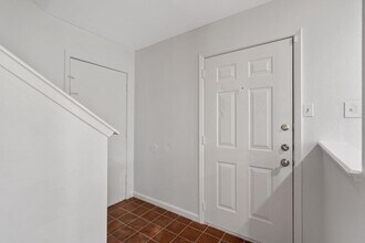 8703 Schick Rd in Austin, TX - Building Photo - Building Photo