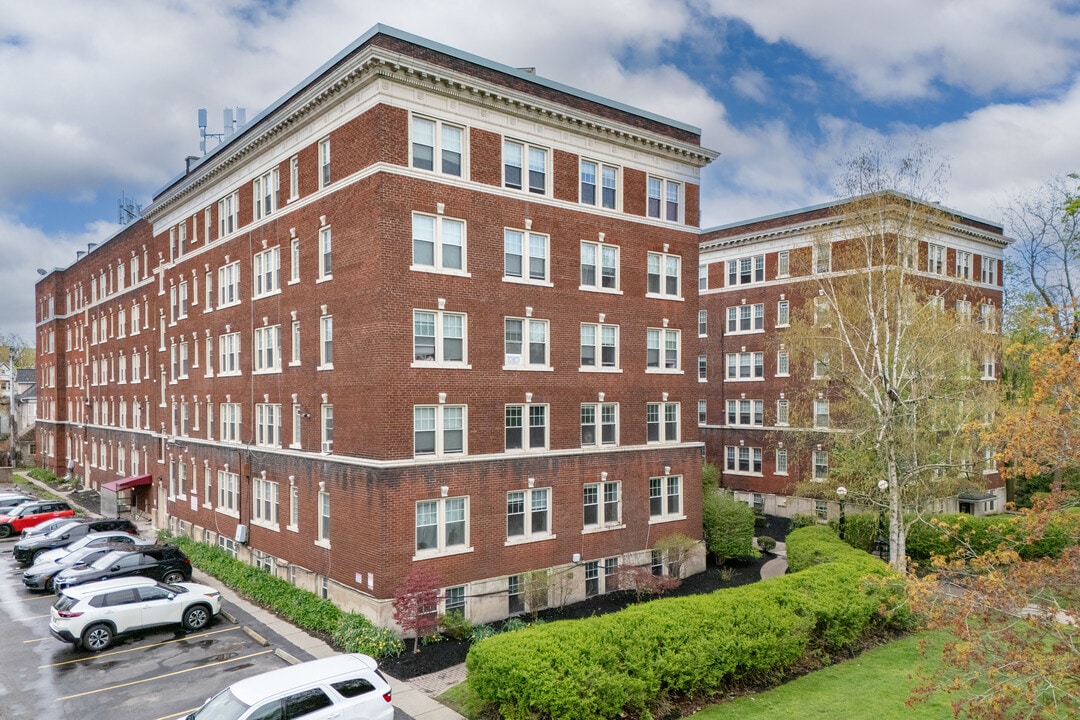 Windsor Apartments in Buffalo, NY - Building Photo