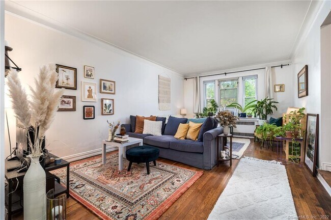 70 Strawberry Hill Ave in Stamford, CT - Building Photo - Building Photo