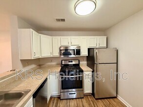 13621 Garfield Pl in Woodbridge, VA - Building Photo - Building Photo