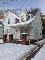 913 E Washington St in South Bend, IN - Building Photo