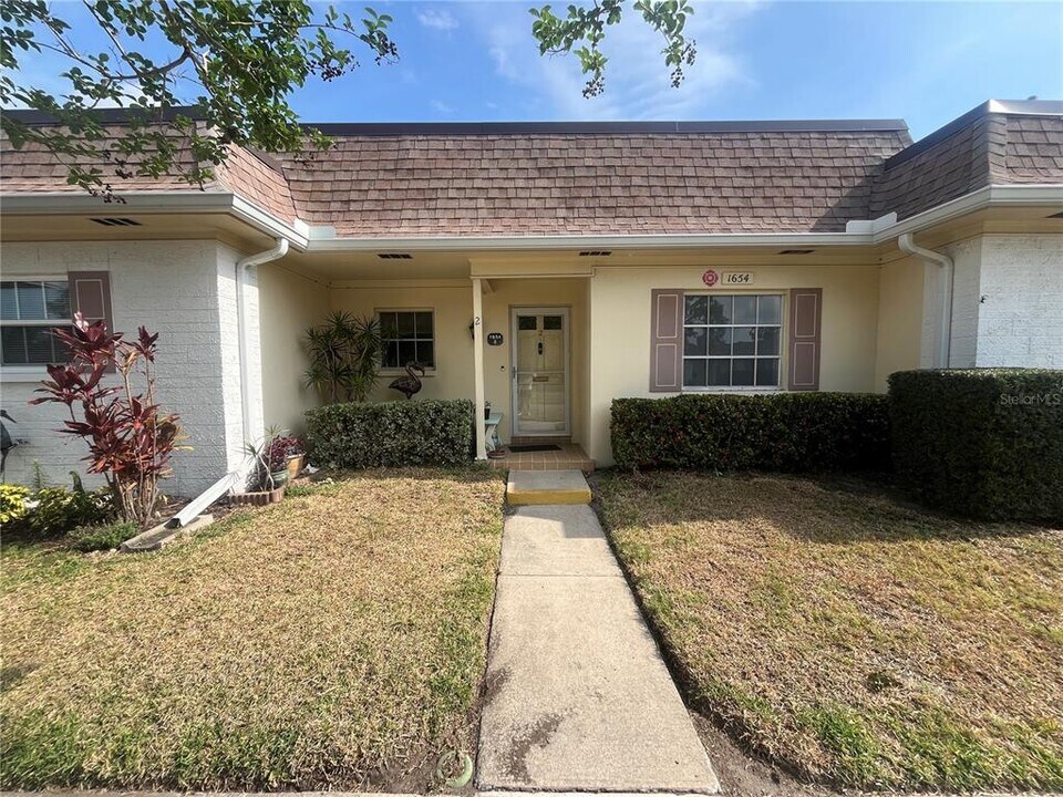 1654 S Lake Ave in Clearwater, FL - Building Photo