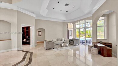 2530 Monterey Ct in Weston, FL - Building Photo - Building Photo