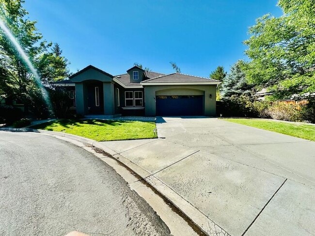 8120 Silver Strike Ct in Reno, NV - Building Photo - Building Photo