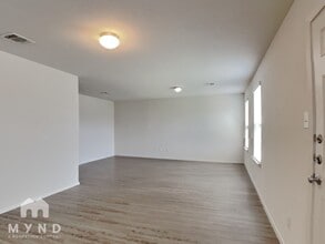 9405 Apple Ridge Ln in San Antonio, TX - Foto de edificio - Building Photo