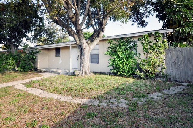 property at 1130 W 23rd St