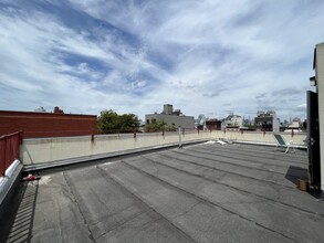 33 Maujer St in Brooklyn, NY - Building Photo - Building Photo