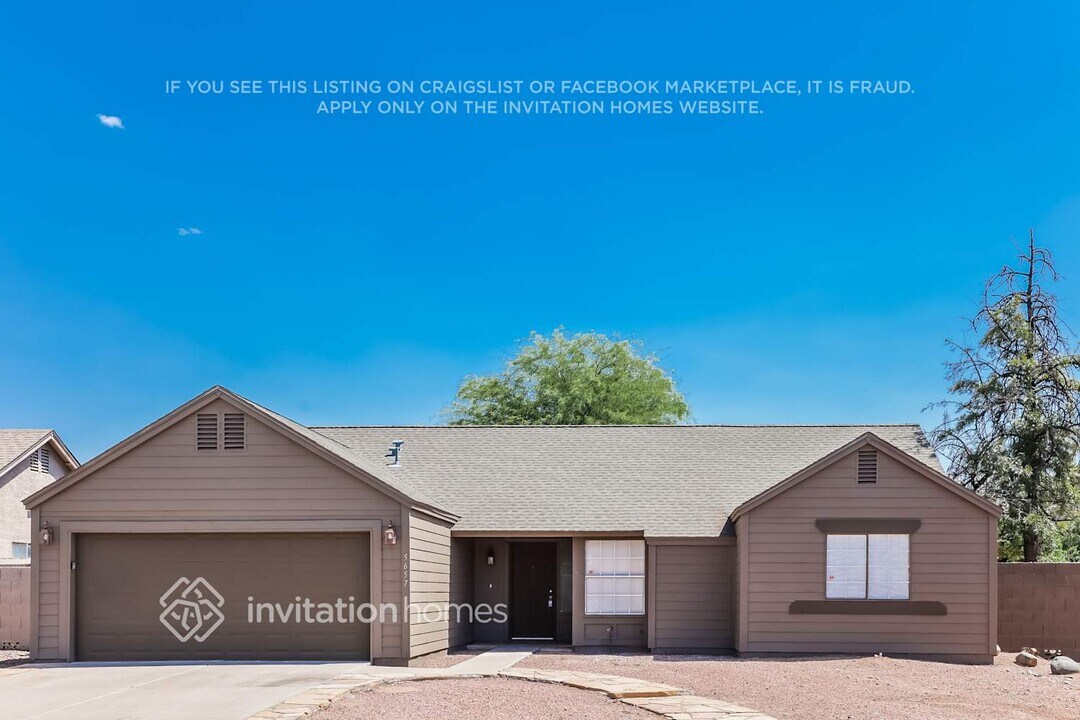 5657 W Mescal St in Glendale, AZ - Building Photo