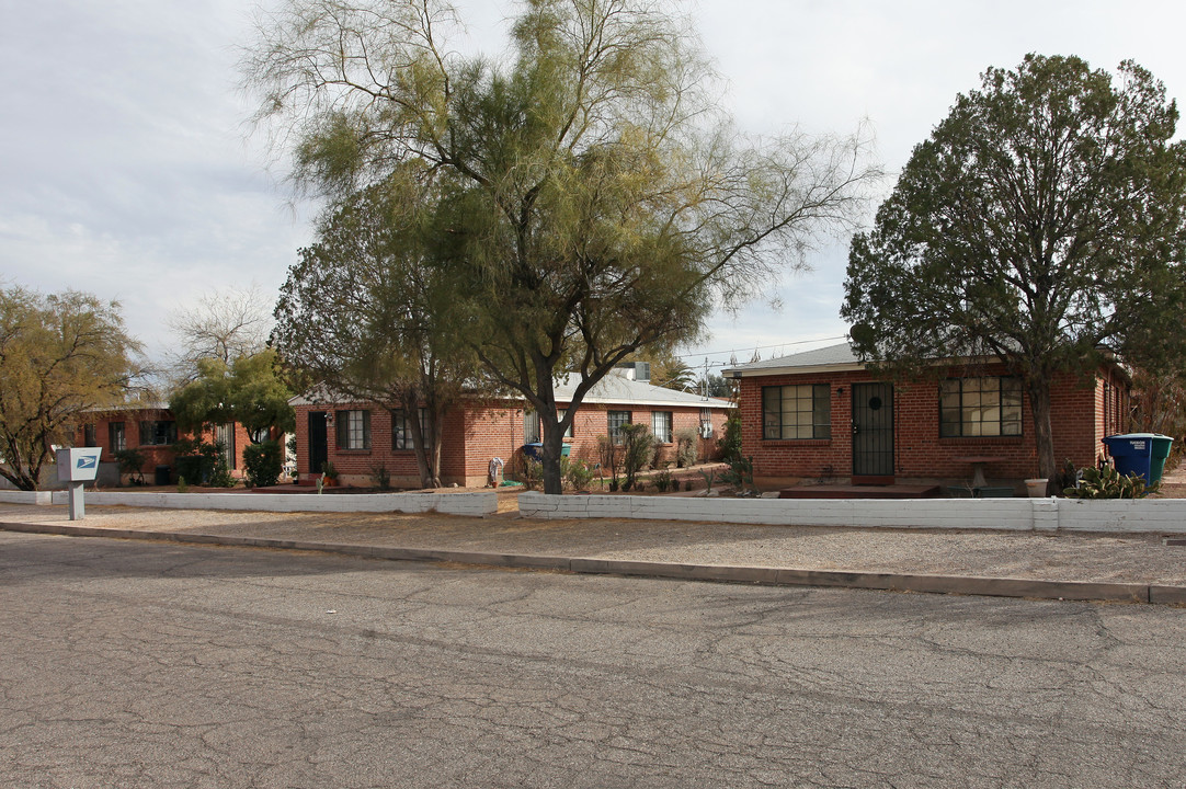 2724-2738 E Linden St in Tucson, AZ - Foto de edificio