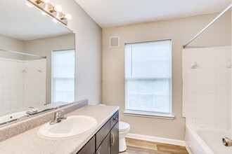 Dogwood Place Apartments in East Ridge, TN - Foto de edificio - Interior Photo