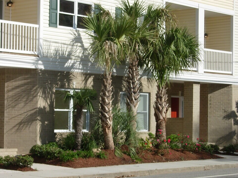 2013 Baltic Ave in Virginia Beach, VA - Building Photo