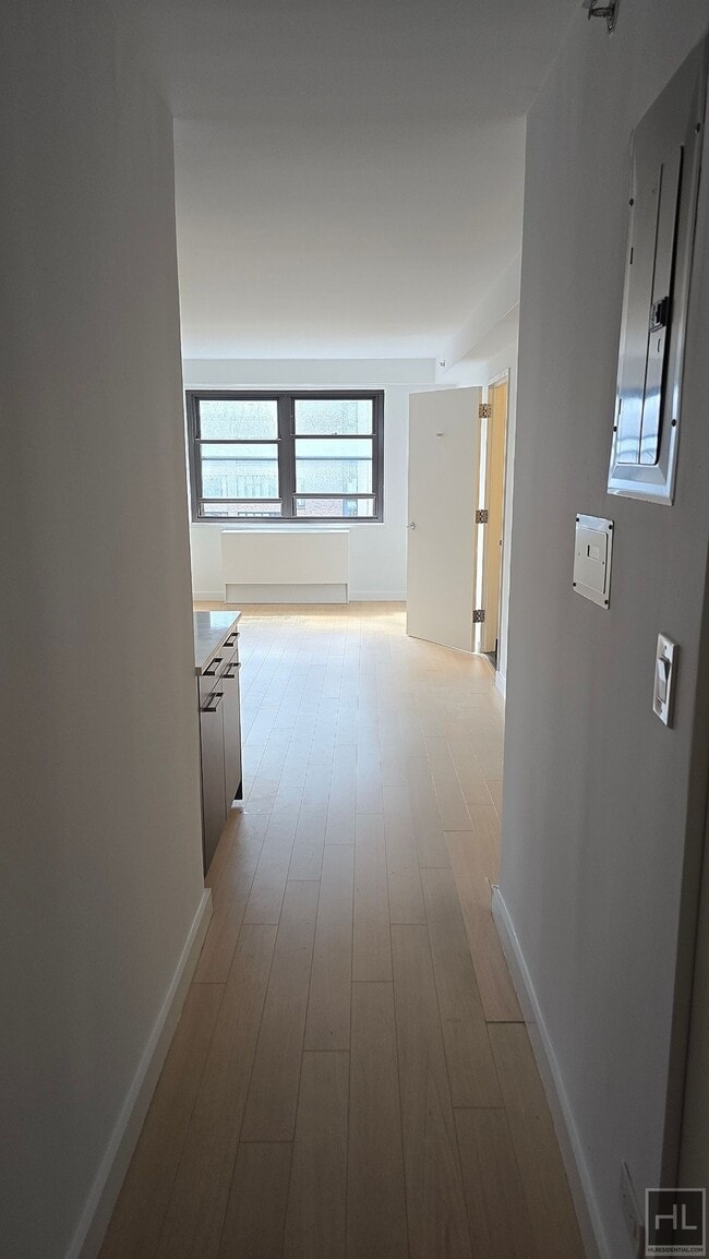 property at 222 E 39th St